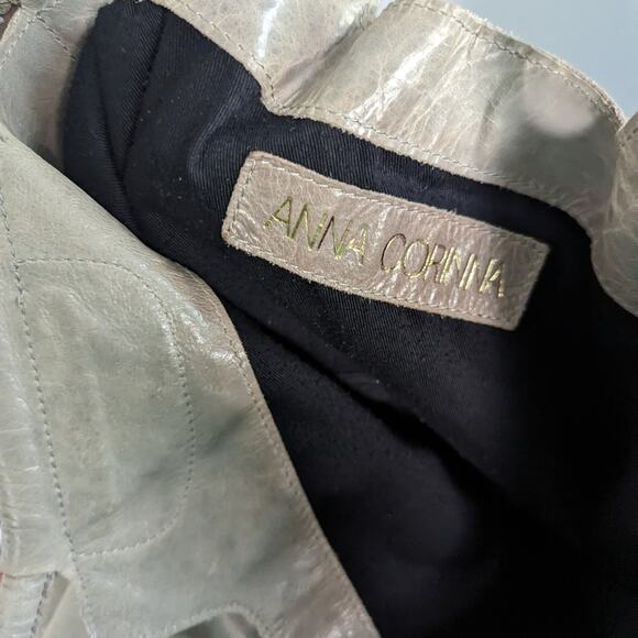 Women's Anna Corinna Leather Grey Foldover Purse - Picture 9 of 9